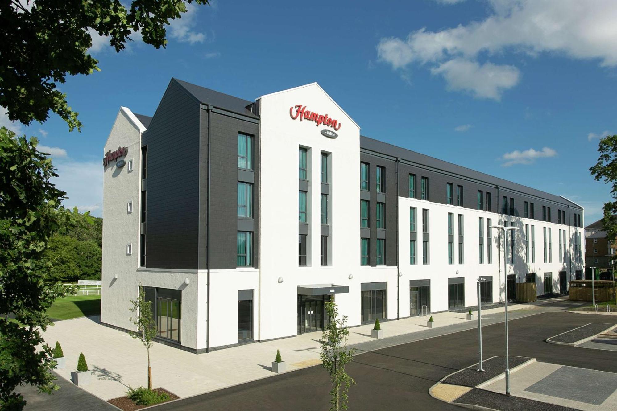 Hampton By Hilton Hamilton Park Hotel Buitenkant foto